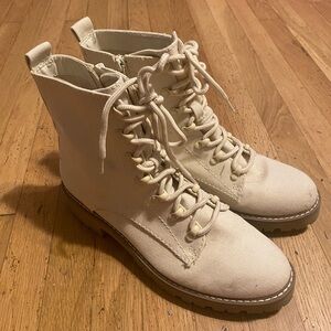 Universal Thread Canvas Boots